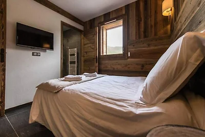 Ampio appartamento in legno antico sulle pist...