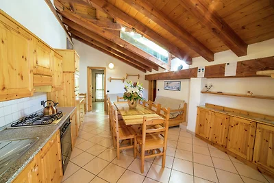 Wohnung in Antey-Saint-Andrè mit Balkon