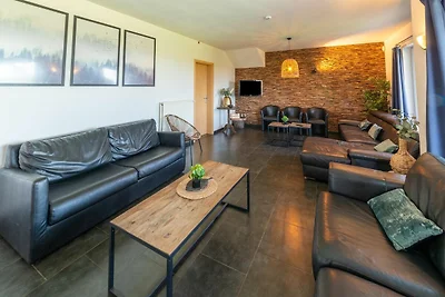 Geräumiges Ferienhaus in Houffalize mit Sauna