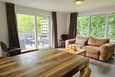Cottage in Oostkapelle met zwembad