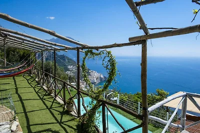 Villa in Amalfi mit Pool und Meerblick