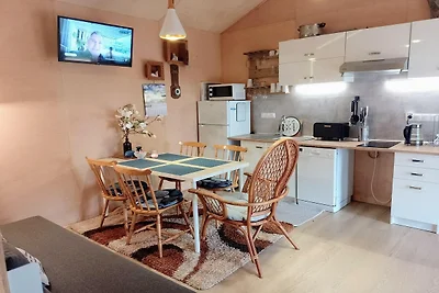 Ferienhaus in Nowe Warpno mit Terrasse