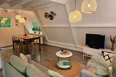 Gerenoveerd Ardens chalet met terras