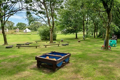 Glockenzelt in Devon mit Naturblick