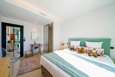 Topvilla 4BR/8P mit Pool & Meerblick