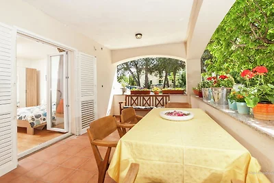 Geräumige Ferienwohnung mit Garten in Zadar