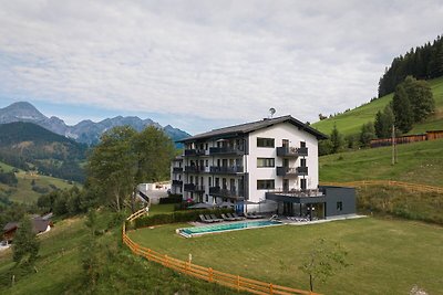 Majestätische Wohnung mit Infinity-Pool