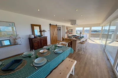 Strandvilla mit Panoramablick aufs Meer