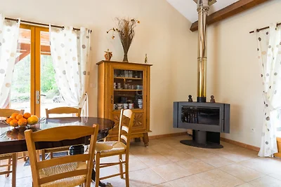 Pittoresca casa vacanze con piscina