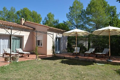 Haus in Montfort-sur-Argens mit Garten