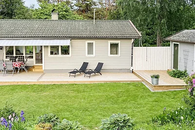 6 Personen Ferienhaus in LJUNGSKILE-By Traum