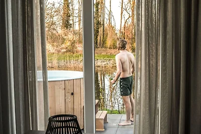 Chalet mit holzbefeuertem Whirlpool in Zuna