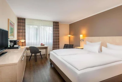 Sunday Hotel Bielefeld Standard King Zimmer
