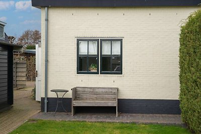 Malerisches Sommerferienhaus in Egmond-Binnen