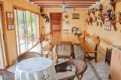 Invitante villa a Calonge con piscina privata