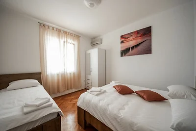 Apartment in Seline mit Terrasse