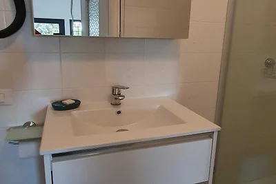 Italienische Küstenvilla mit 3 Apartments