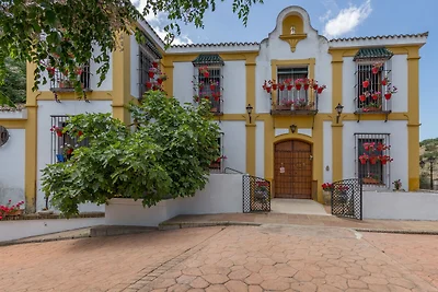 Moderne Villa mit privatem Pool