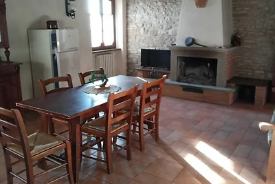 Casa vacanze a Montone con piscina e giardino