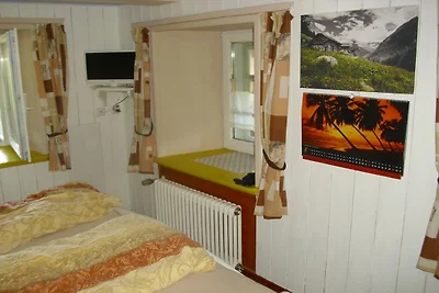 Zonnig appartement met uitzicht op de vallei