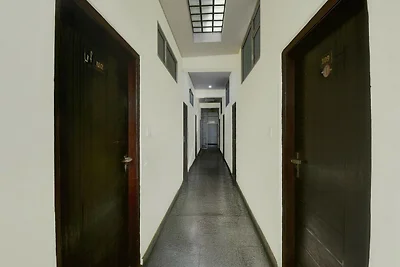 Collezione O Sunder Nagar Golvyas