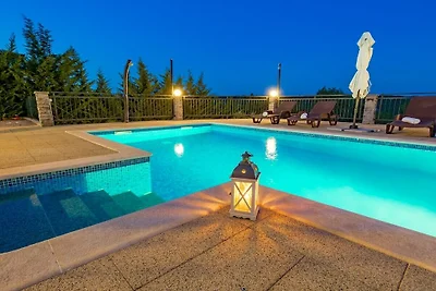 Villa in Labin mit Schwimmbecken