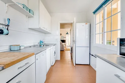 Serene Holiday Home in Huelva con Balcone