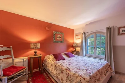 Große Familienvilla in Arles mit Pool