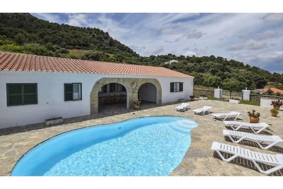 Casa di campagna con piscina e vista...