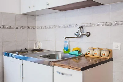 Apartments Jug - Studio Apartment with Privat...