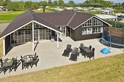 Luxurioses Strandhaus mit Pool