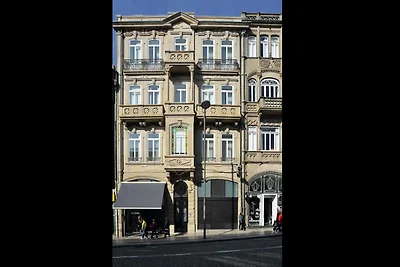 Apt. spacieux en ville avec équipements...