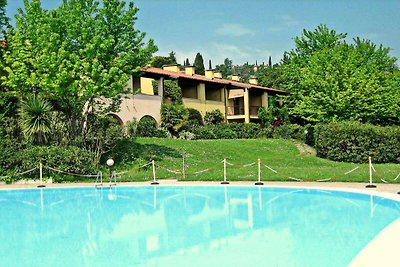 Luxurious holiday Home in Lombardy with share...