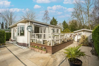 Chalet accogliente con comode terrazze a Hoek