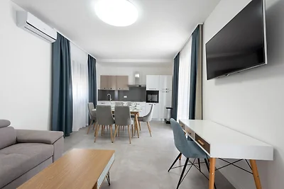 Exotisches Ferienhaus in Vir mit Sauna