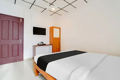 Super Hotel O Vazhakkala