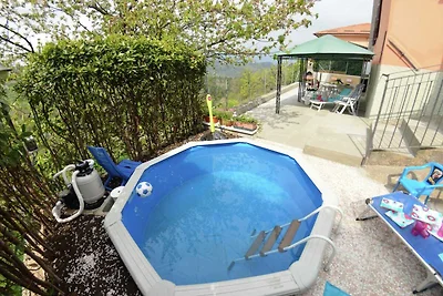 Schönes Cottage mit Swimmingpool in Gualdo