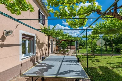 Ferienhaus in Trget mit Schwimmbecken