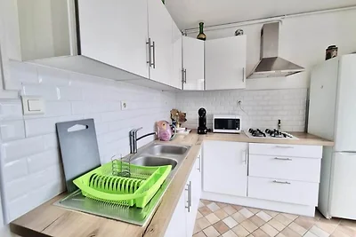 Am geräumigen SNCF-Bahnhof Faffa T5