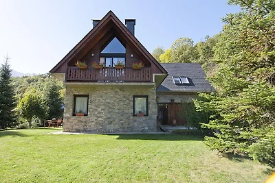 Villa moderna a Vielha con sauna e vasca...