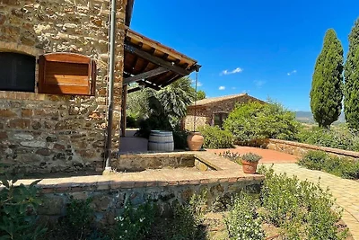 Villa Campo Valerio con grande piscina