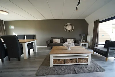 Ferienhaus in Mol mit Terrasse und Wifi