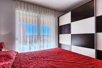 Three Bedroom Apartment with Sea View and Poo...