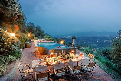 Villa a Lucca vicino Abetone Sci