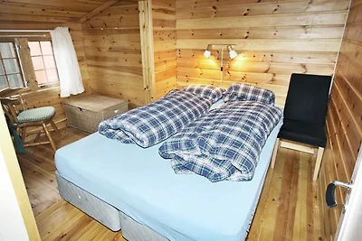 10 persone case ad ÅSERAL