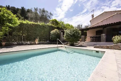 Häuser & Villen für 12 Personen