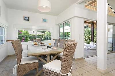 Villa mit privatem Schwimmbad vom Atlantik