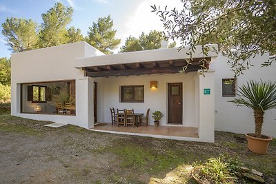 Ferienhaus in einem Waldgebiet mit privatem P...