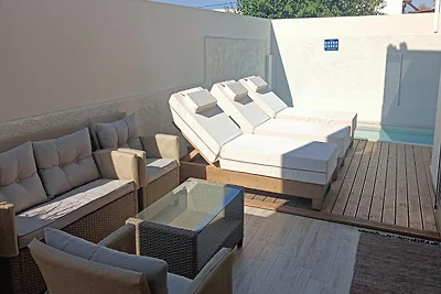 Villa aan zee in Adelianos Kampos
