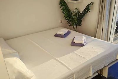 Green House - Two-Bedroom Apartment with Terr...